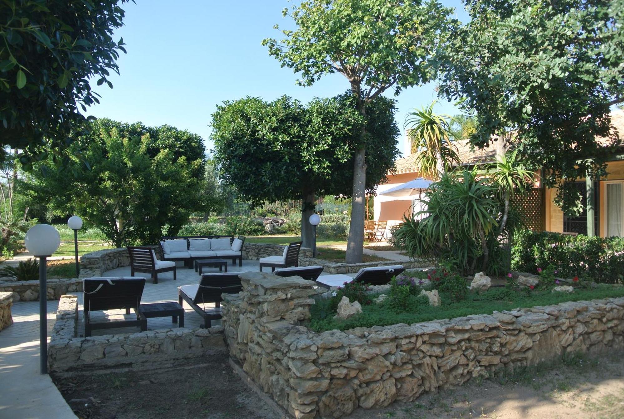 Villa Carlotta Resort San Leone Bagian luar foto